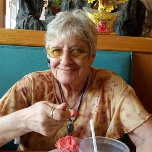 Meet your Posher, Kay